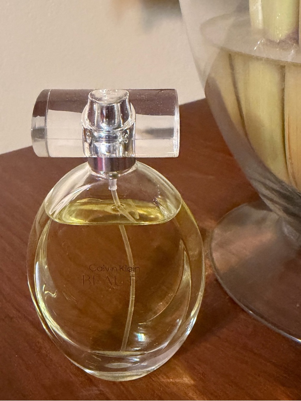Calvin Klein BEAUTY Eau De Parfum Spray 1.6 oz